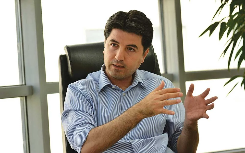 Nima Namdari, the CEO of the "Karnama" platform
