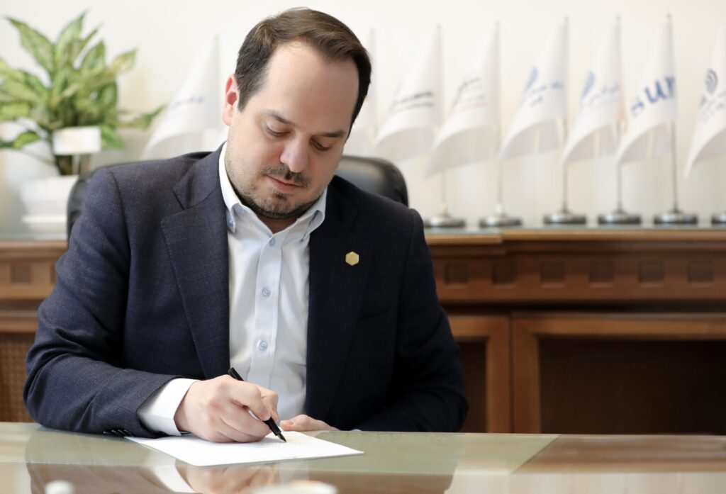 Alireza Mahyar, the CEO of the National Informatics Company