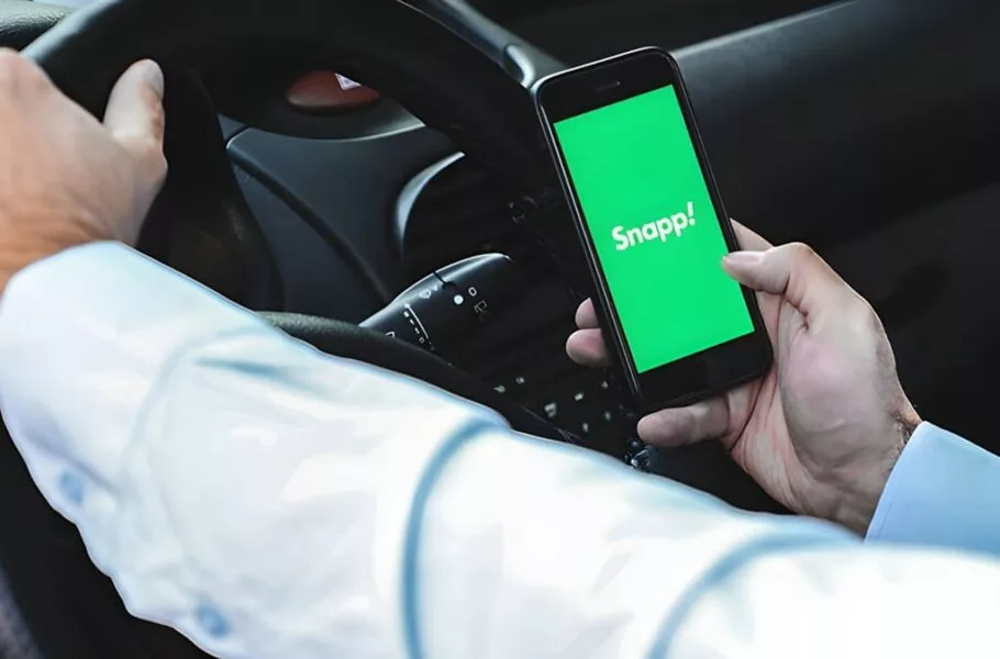 Internet taxis on the verge of turning back